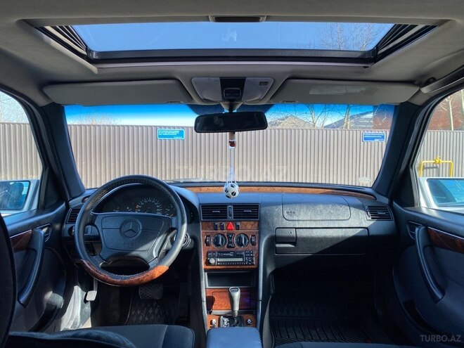Mercedes C 200 1997, 256,000 km - 2.0 l - Masallı
