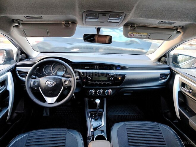 Toyota Corolla-10