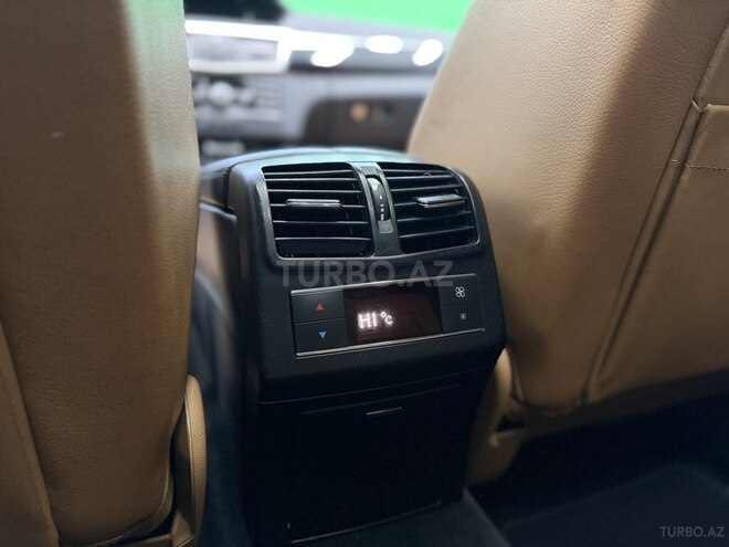 Mercedes E 300-19