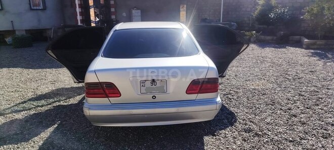 Mercedes E 240 2000, 410,000 km - 2.4 l - İmişli