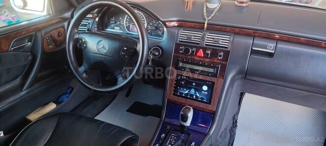 Mercedes E 240 2000, 410,000 km - 2.4 l - İmişli