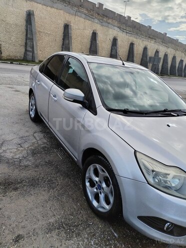 Ford Focus-7