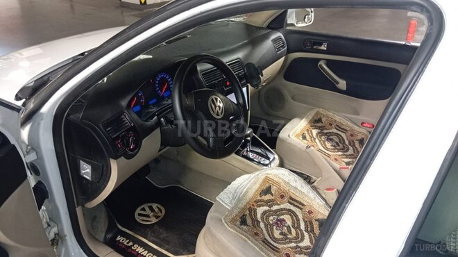 Volkswagen Bora 2001, 273,553 km - 2.0 l - Bakı