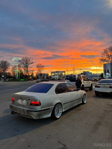 BMW 530 2001, 240,000 km - 3.0 l - Mingəçevir