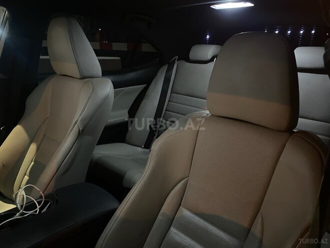 Lexus  2016, 210,000 km - 2.0 l - Bakı