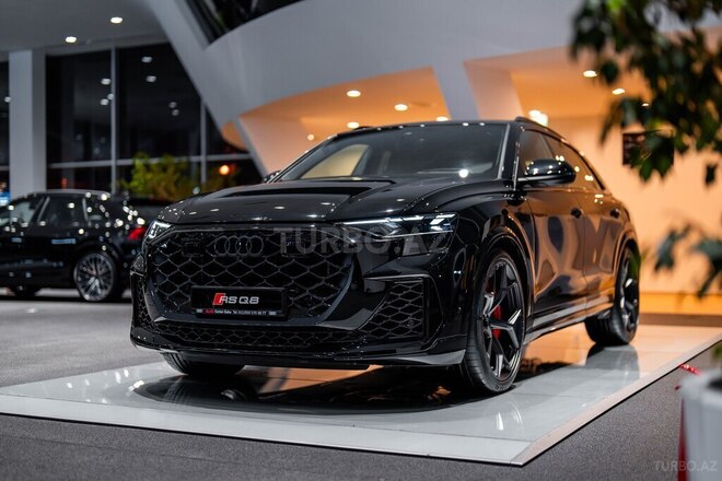 Audi RS Q8 Performance-1