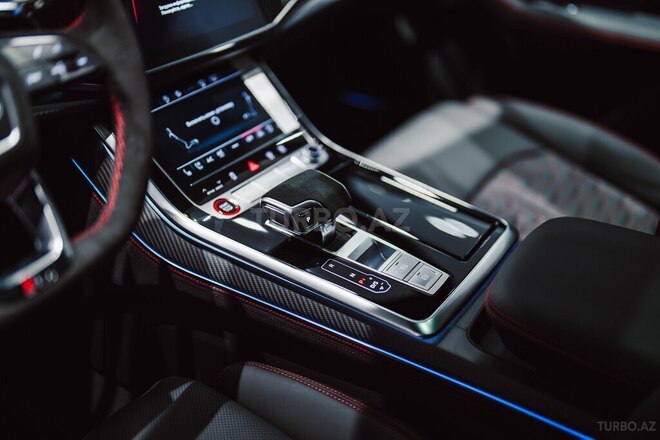 Audi RS Q8 Performance-15