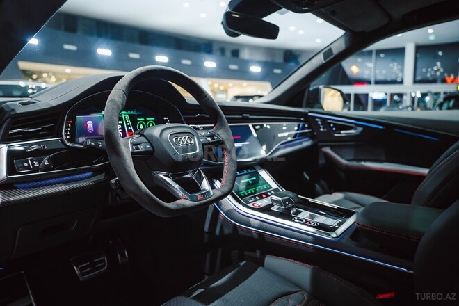 Audi RS Q8 Performance-11