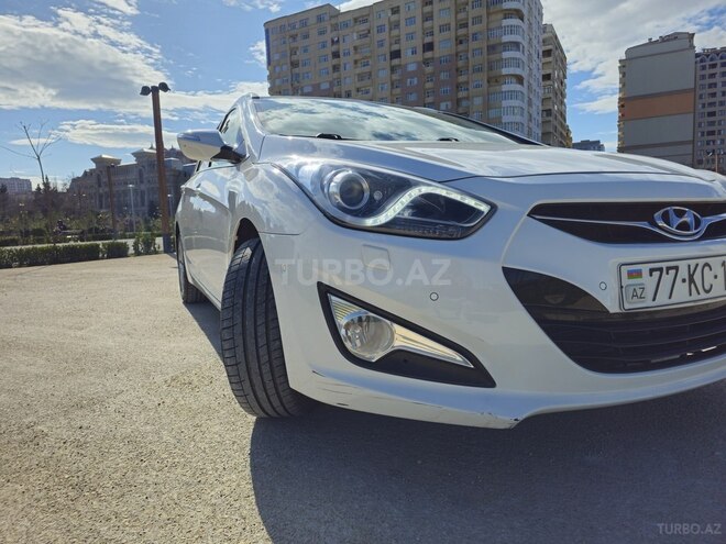 Hyundai i40-14