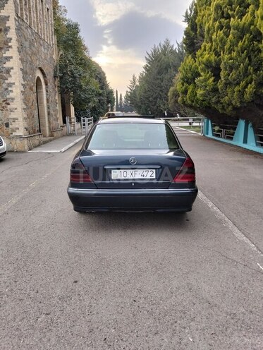 Mercedes C 250 1997, 255,500 km - 2.5 l - Qazax