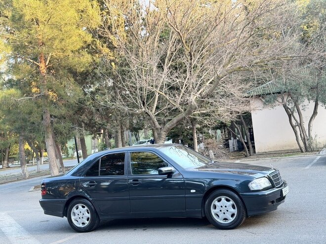 Mercedes C 220 1999, 321,477 km - 2.2 l - Sumqayıt
