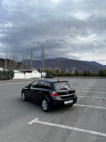 Opel Astra 2009, 240,080 km - 1.4 l - Şəki