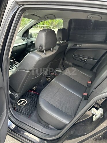 Opel Astra 2009, 240,080 km - 1.4 l - Şəki