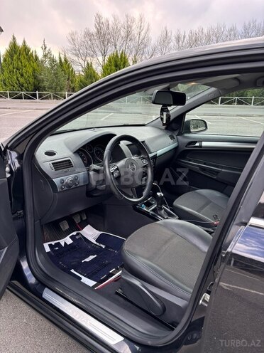 Opel Astra 2009, 240,080 km - 1.4 l - Şəki