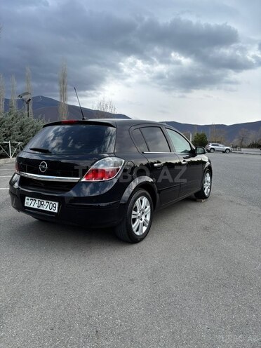 Opel Astra 2009, 240,080 km - 1.4 l - Şəki