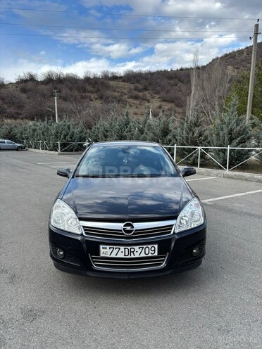 Opel Astra 2009, 240,080 km - 1.4 l - Şəki