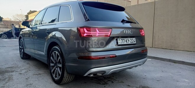 Audi Q7-20