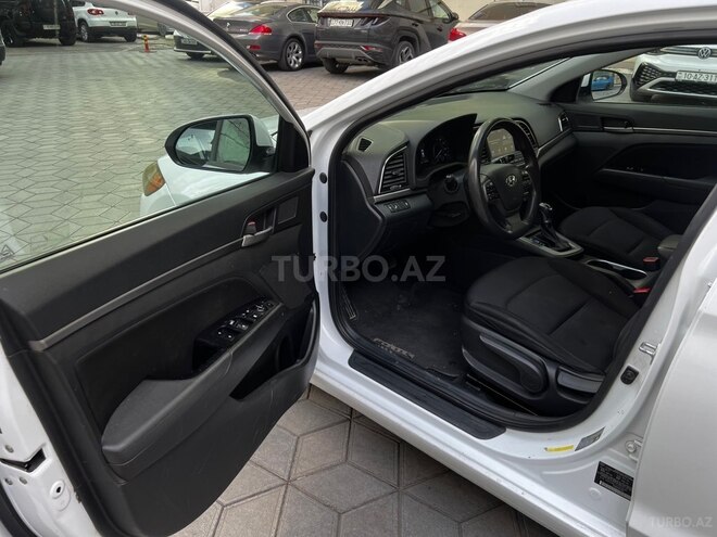 Hyundai Elantra 2017, 198,115 km - 2.0 l - Bakı