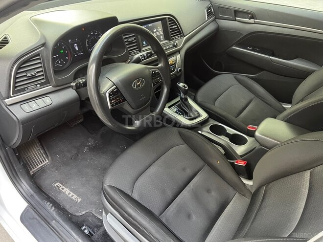 Hyundai Elantra 2017, 198,115 km - 2.0 l - Bakı
