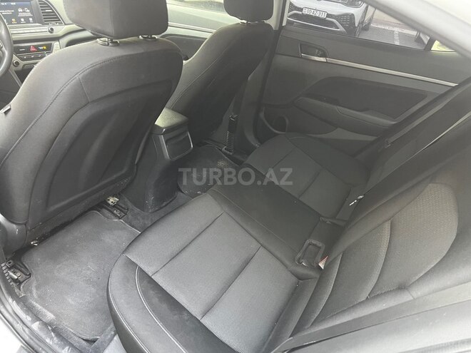 Hyundai Elantra 2017, 198,115 km - 2.0 l - Bakı