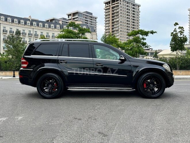 Mercedes GL 550 4MATIC-4