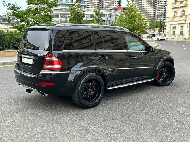 Mercedes GL 550 4MATIC-6