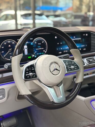 Mercedes-Maybach GLS 600 4MATIC 2022, 31,000 km - 4.0 l - Bakı