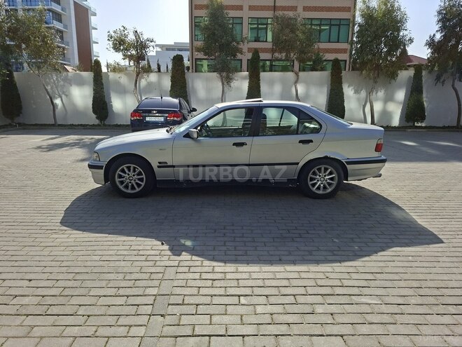 BMW 318 1994, 498,000 km - 1.8 l - Bakı