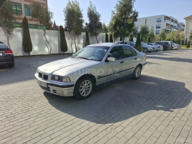 BMW 318 1994, 498,000 km - 1.8 l - Bakı