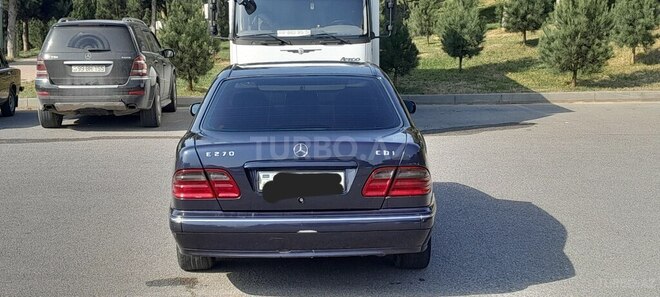 Mercedes E 270 2000, 380,000 km - 2.7 l - Bakı