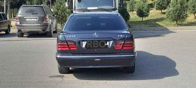 Mercedes E 270 2000, 380,000 km - 2.7 l - Bakı