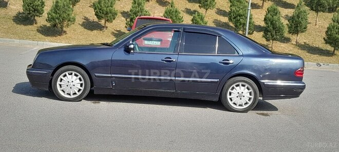 Mercedes E 270 2000, 380,000 km - 2.7 l - Bakı