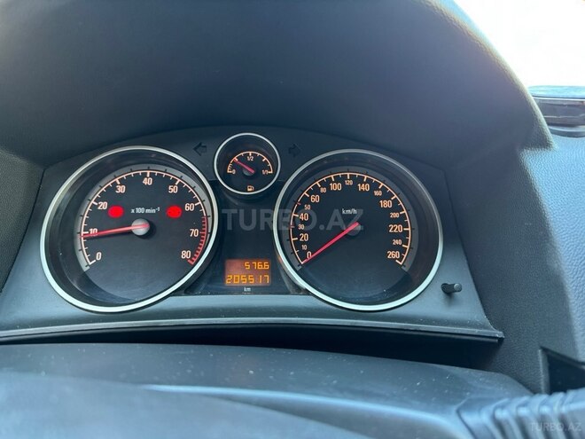 Opel Astra 2008, 205,500 km - 1.4 l - Şəki