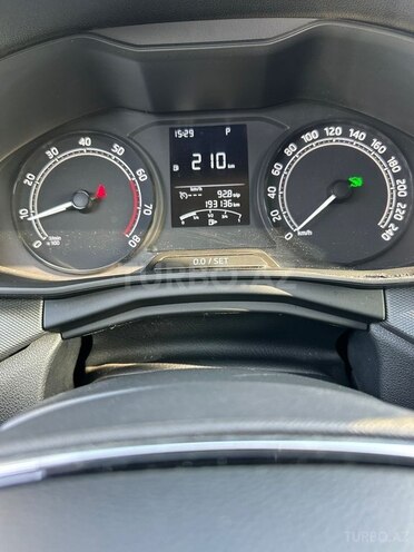 Skoda Rapid 2020, 193,000 km - 1.6 l - Bakı