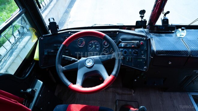 Mercedes 0303-9