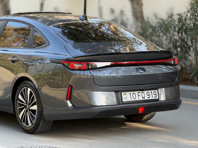 Changan Qiyuan A05 2025, 10,000 km - 1.5 л - Bakı