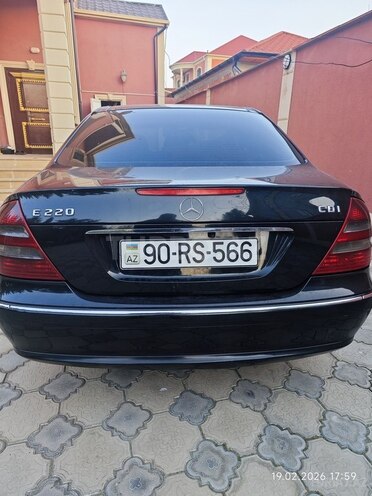 Mercedes E 220 2002, 375,000 km - 2.2 l - Sumqayıt