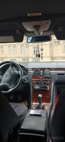 Mercedes E 200 1998, 270,000 km - 2.0 l - Bakı