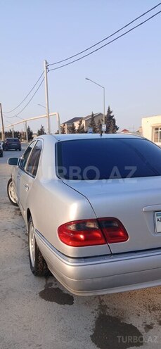 Mercedes E 200 1998, 270,000 km - 2.0 l - Bakı