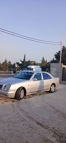 Mercedes E 200 1998, 270,000 km - 2.0 l - Bakı