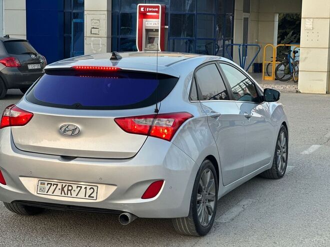 Hyundai i30 2014, 300,214 km - 1.6 л - Bakı