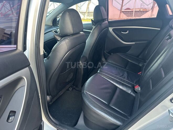 Hyundai i30 2014, 300,214 km - 1.6 л - Bakı