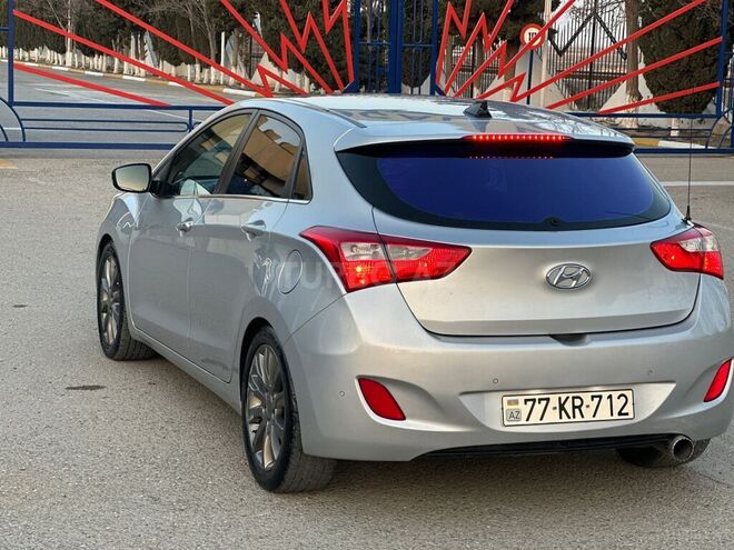 Hyundai i30 2014, 300,214 km - 1.6 л - Bakı