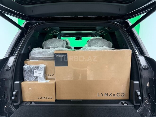 Lynk & Co 900-23