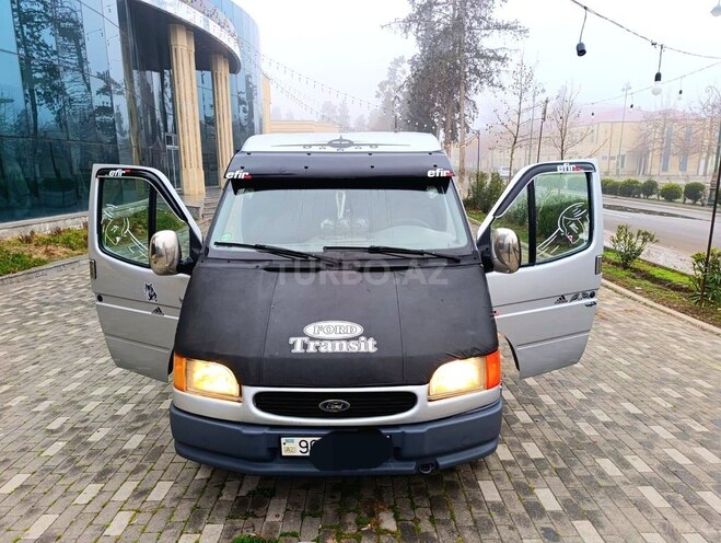 Ford Transit 2002, 432,000 km - 2.5 l - İmişli