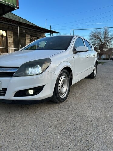 Opel Astra 2008, 270,000 km - 1.4 l - Yevlax