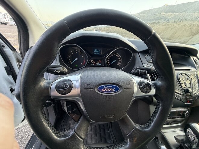 Ford Focus 2013, 260,737 km - 1.6 l - Bakı