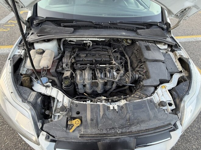 Ford Focus 2013, 260,737 km - 1.6 l - Bakı