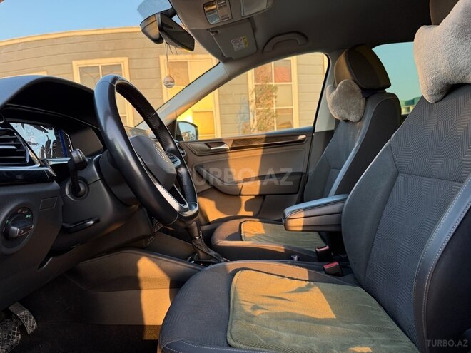 Volkswagen Polo 2021, 49,000 km - 1.6 л - Bakı