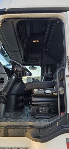 Mercedes Actros 1844-5